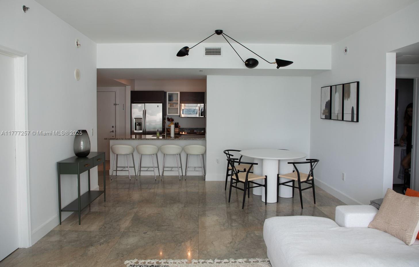 THE PLAZA 851 BRICKELL CO - Residential Lease