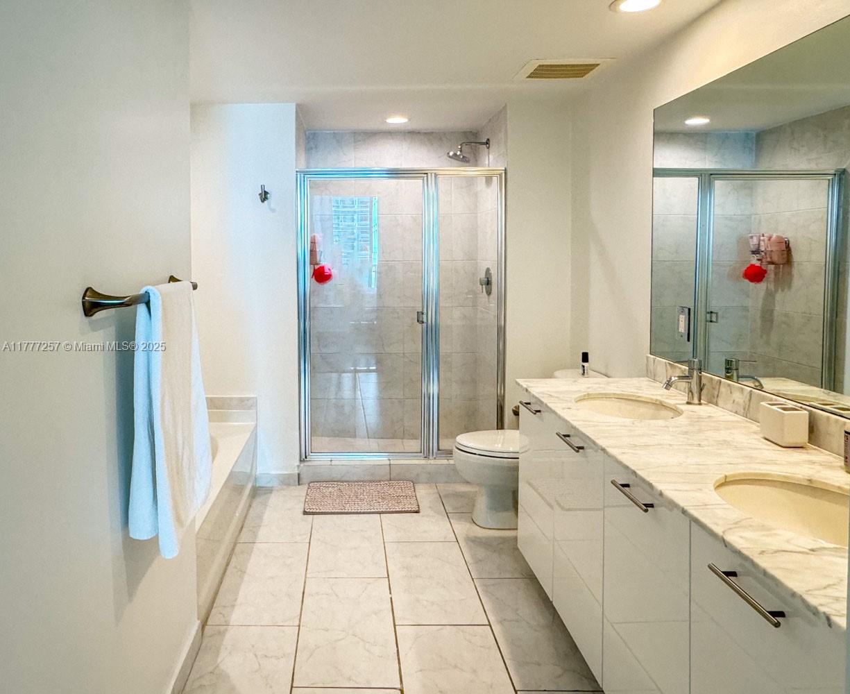 THE PLAZA 851 BRICKELL CO - Residential Lease