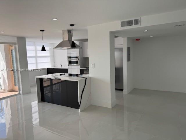 DEL PRADO MARINA - Residential Lease