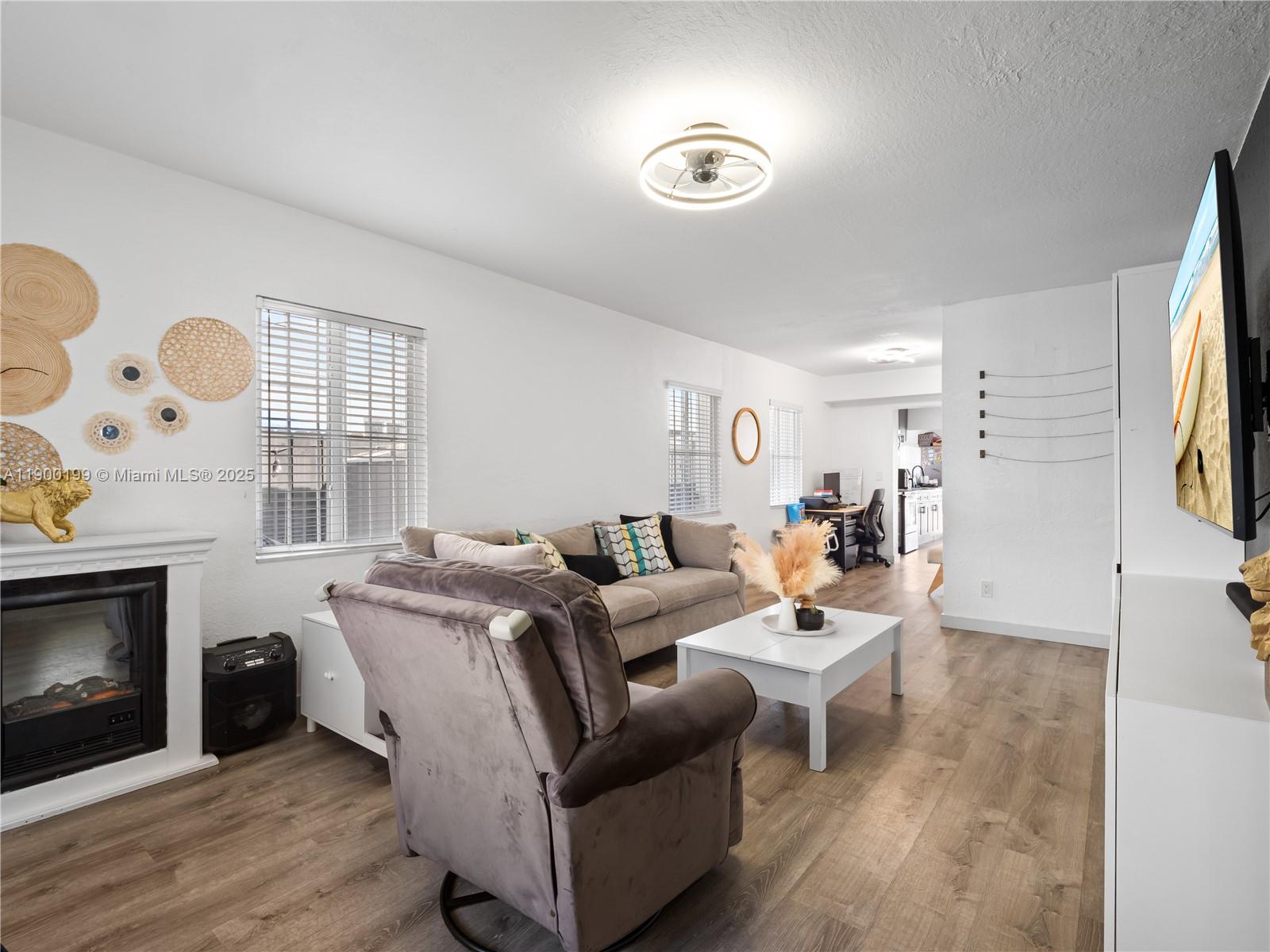 BERTHA PARK - Residential