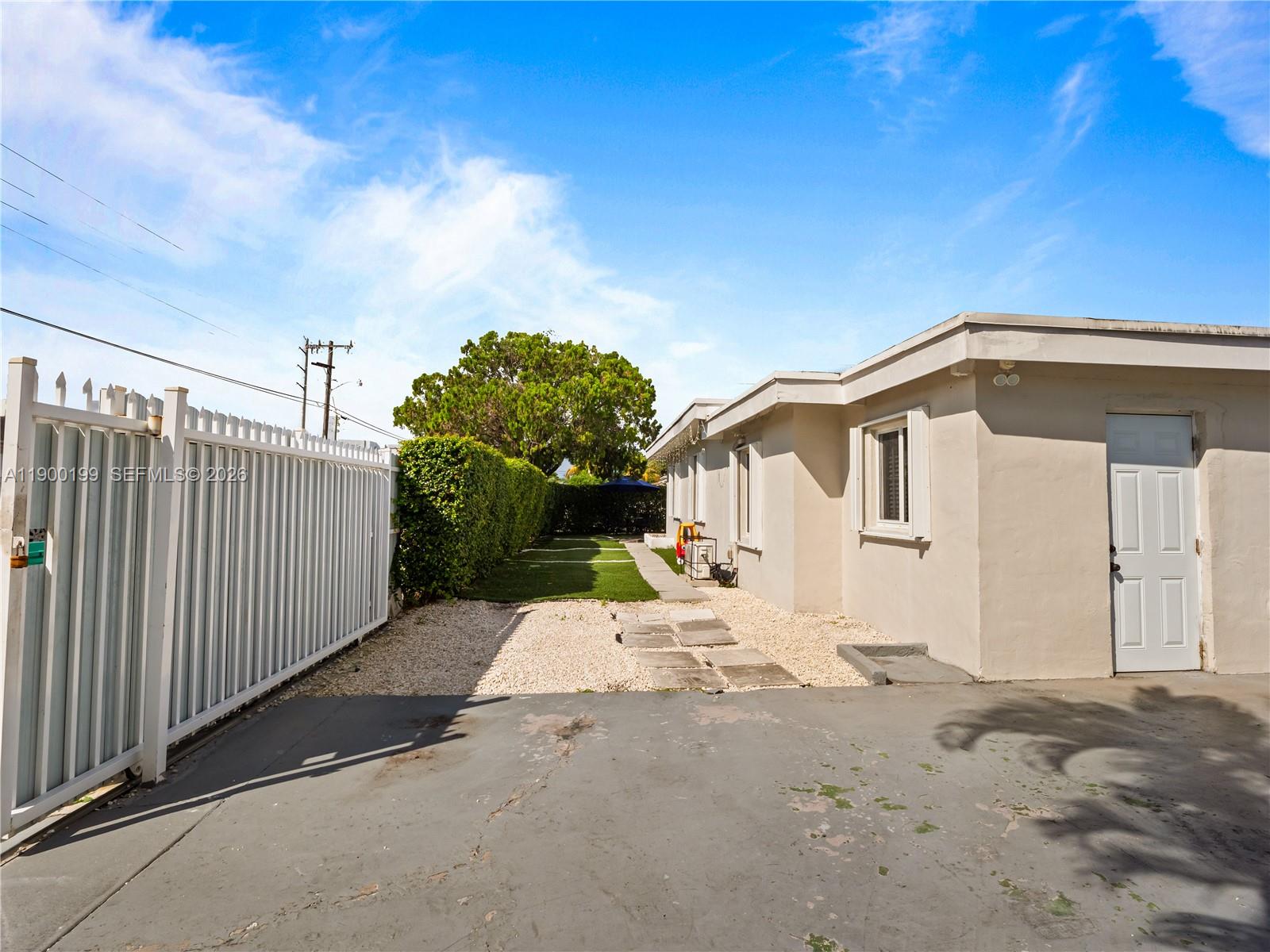 BERTHA PARK - Residential