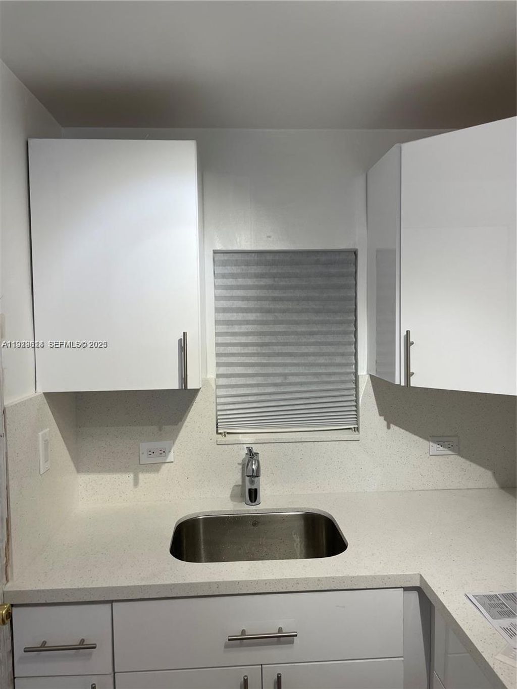 Photo of Hollywood, FL 33020 (MLS # A11929314)