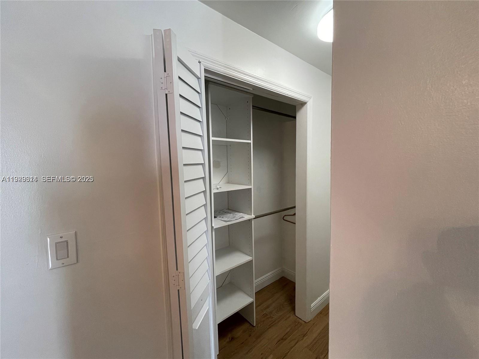 HOLLYWOOD - Residential Lease