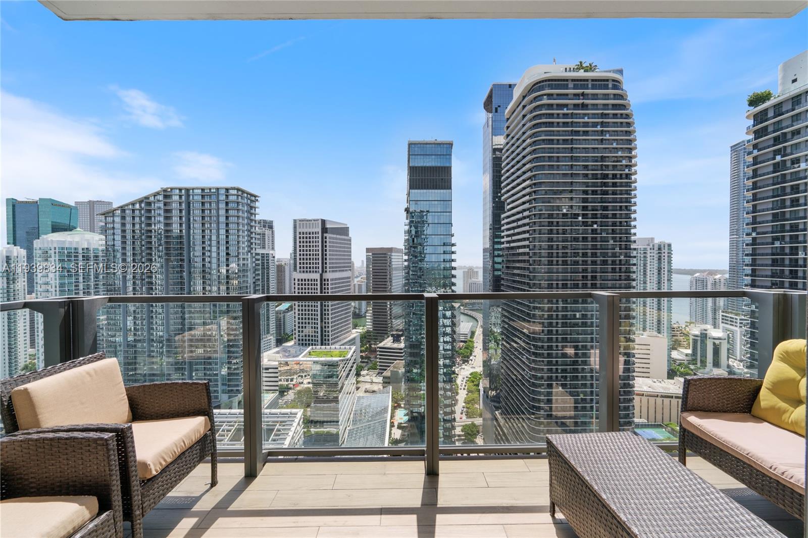 RISE CONDO - Residential