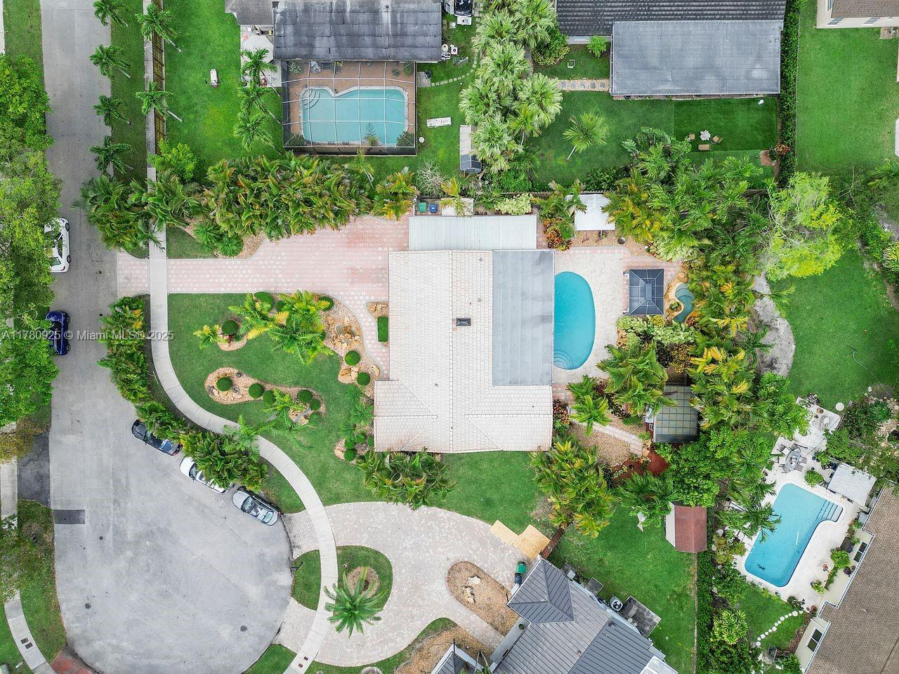 Village Kendale - Residential
