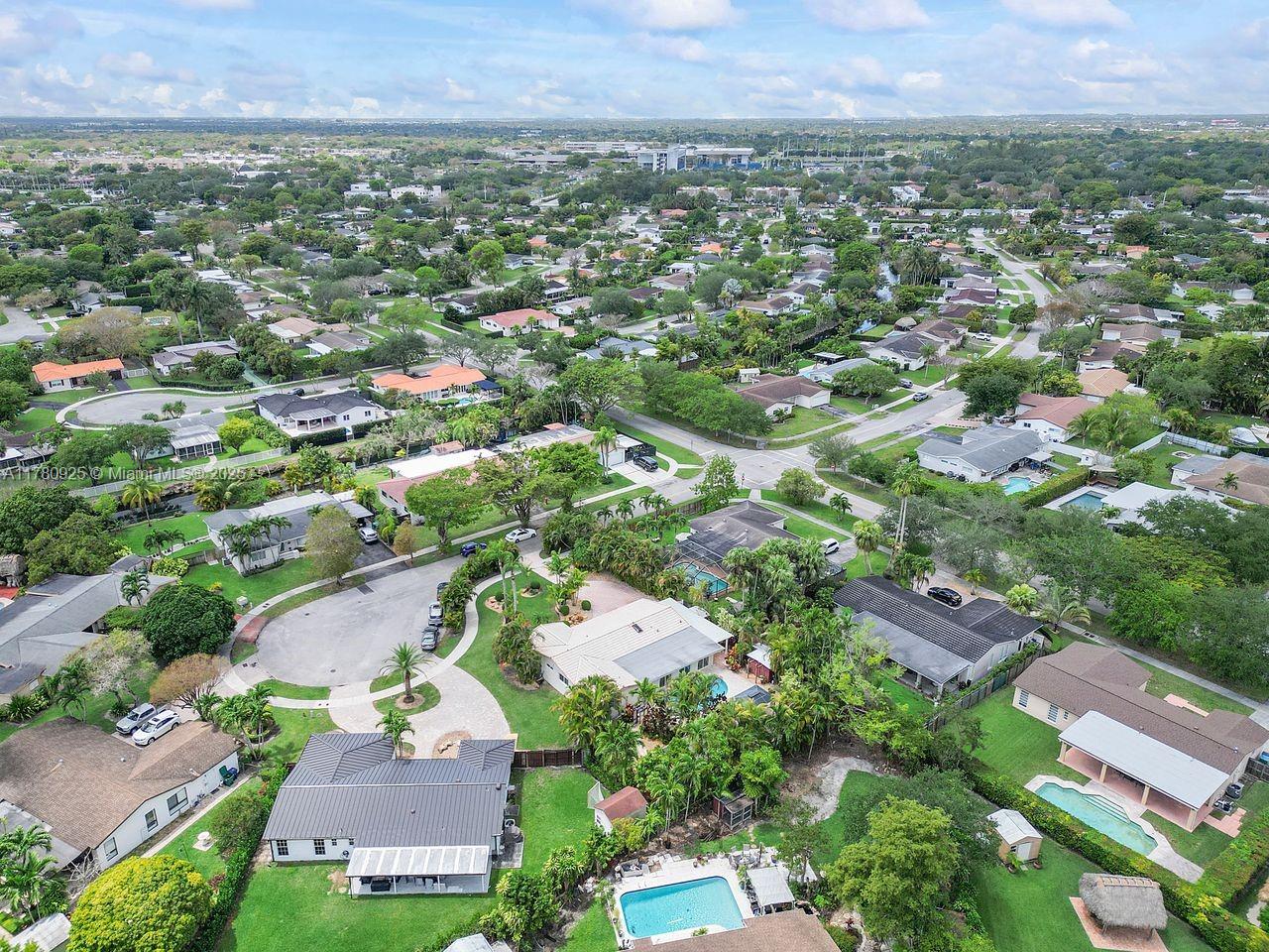 Village Kendale - Residential