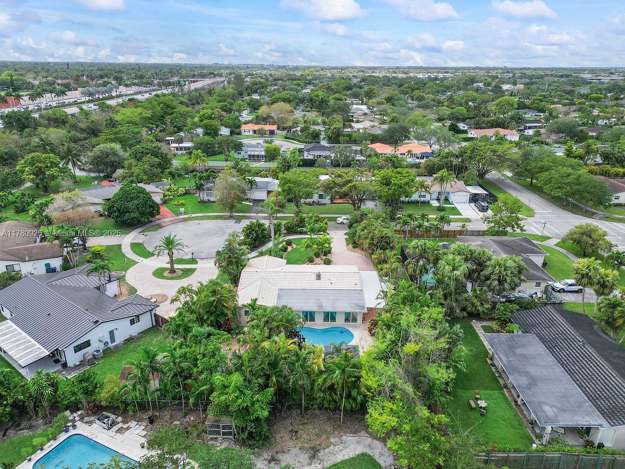 Village Kendale - Residential