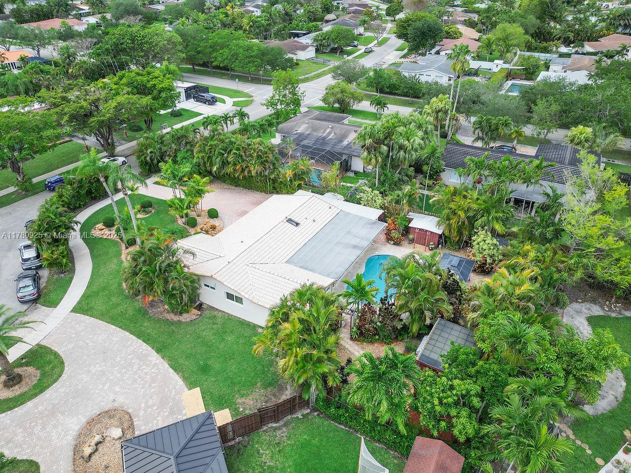 Village Kendale - Residential
