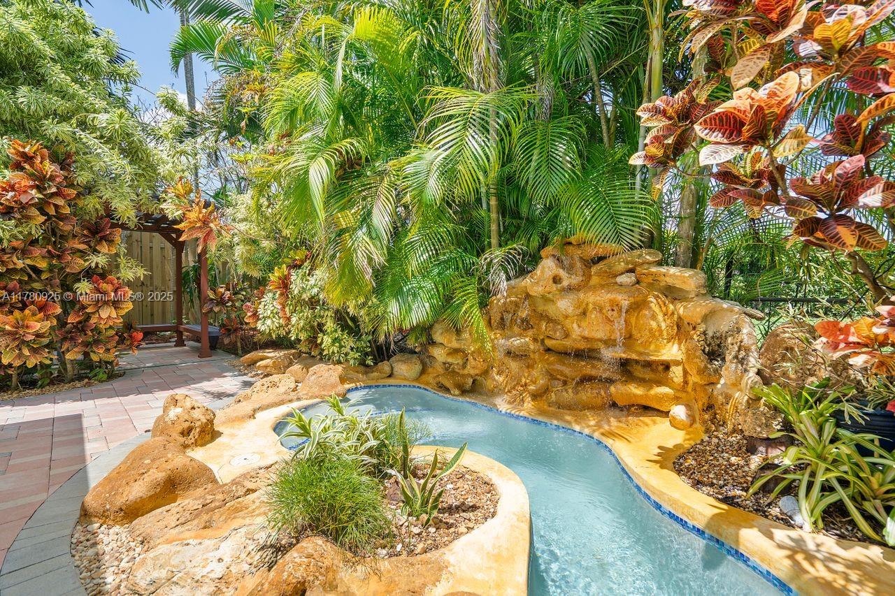 Village Kendale - Residential