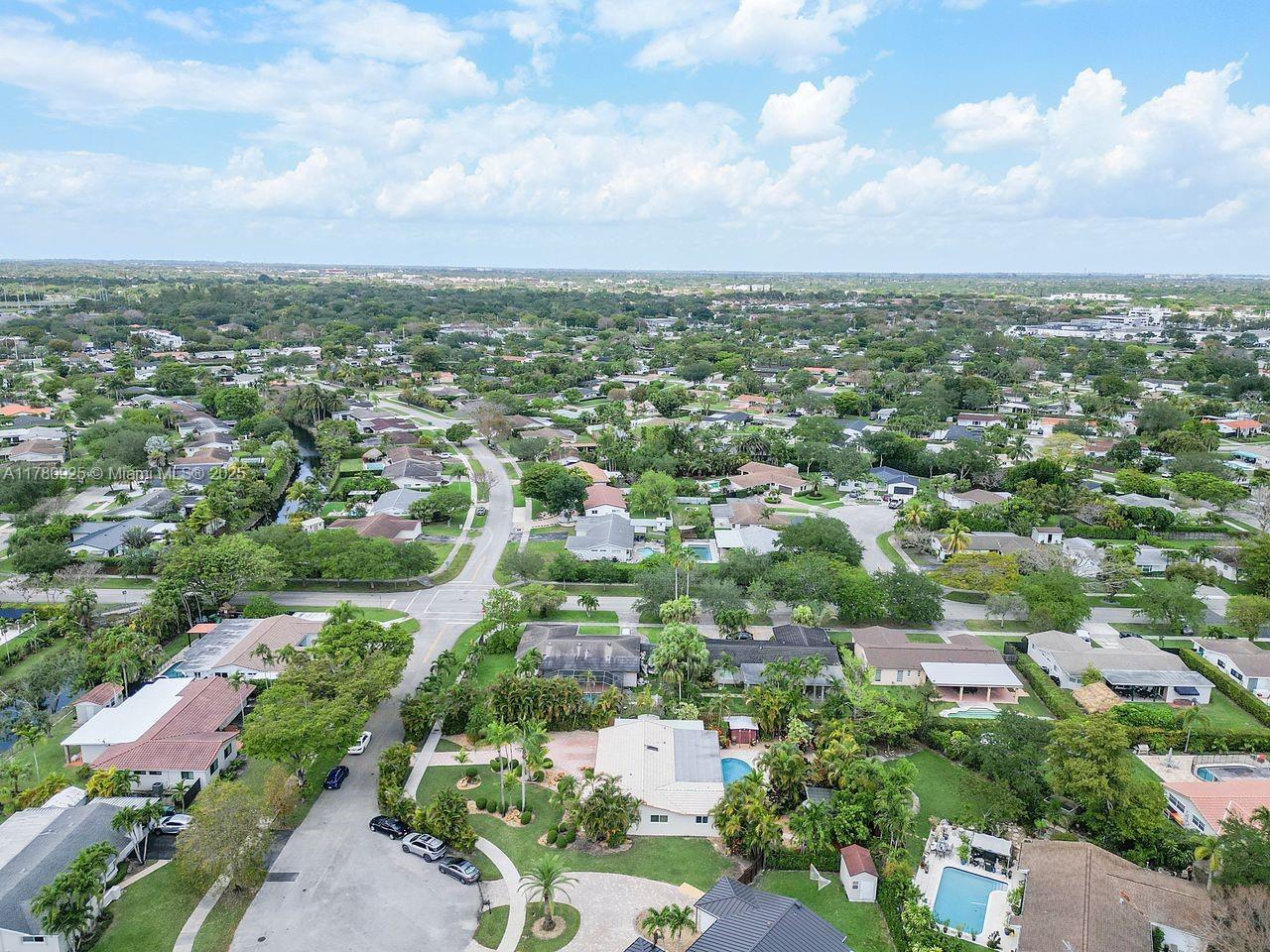 Village Kendale - Residential