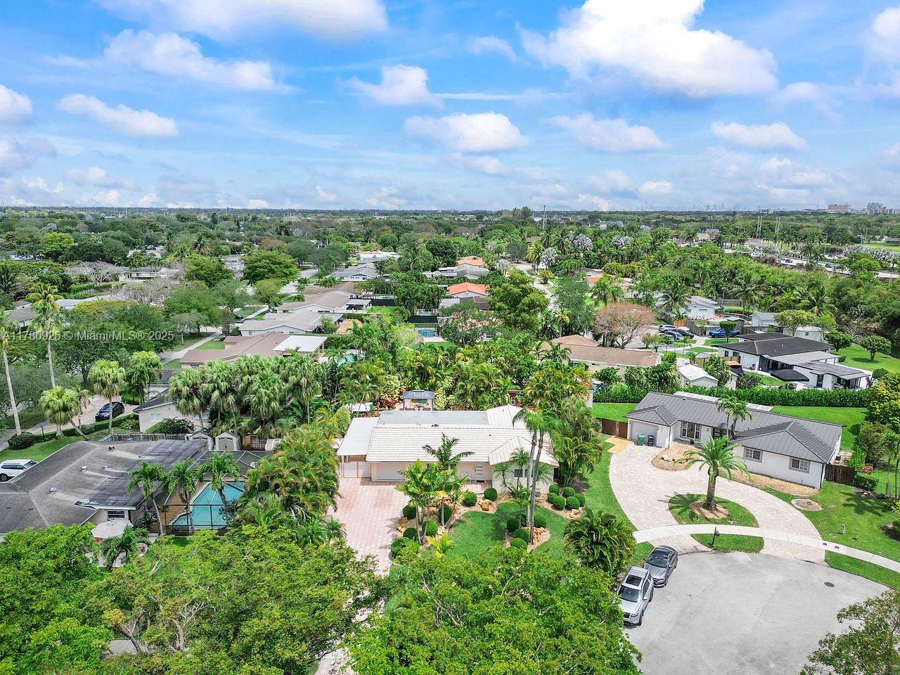 Village Kendale - Residential
