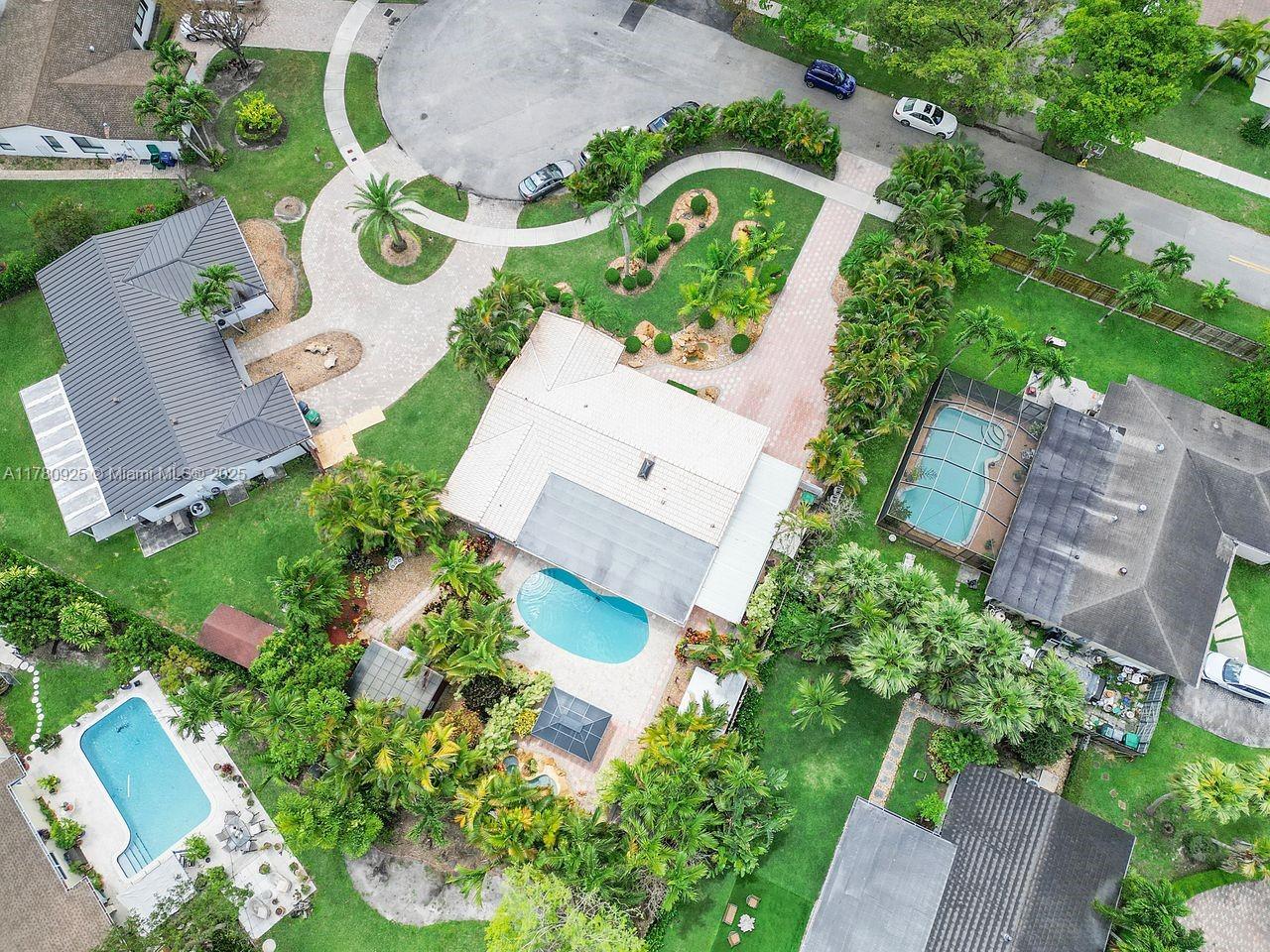 Village Kendale - Residential