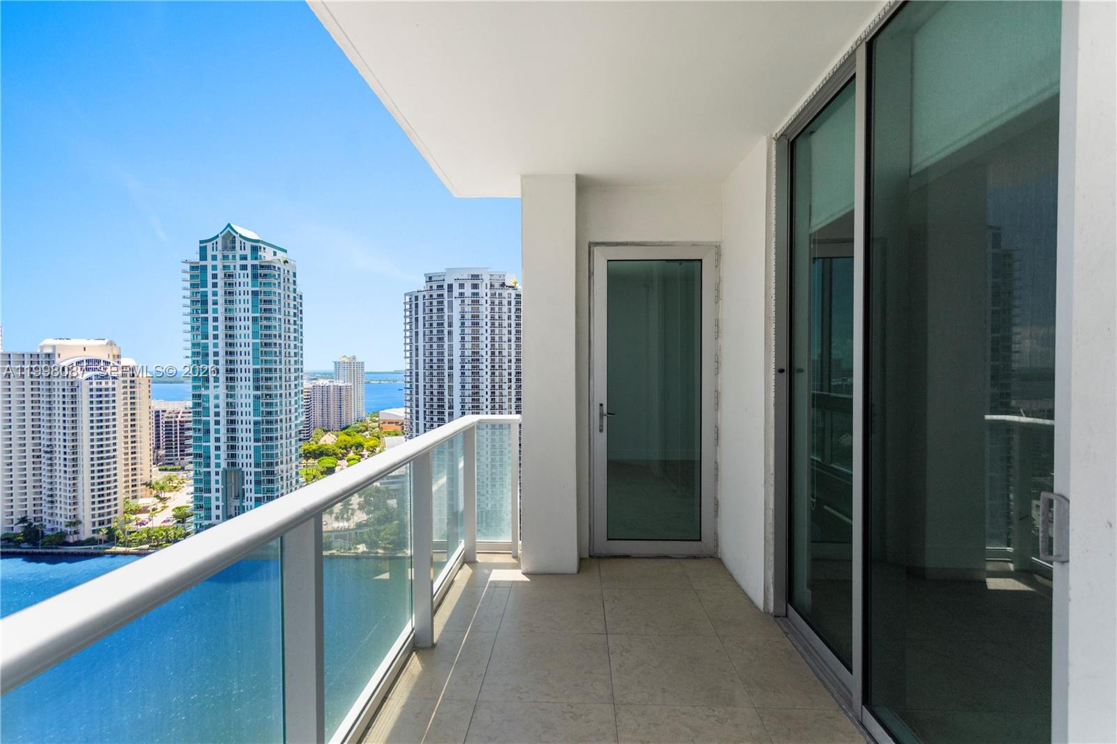 MET 1 CONDO - Residential Lease