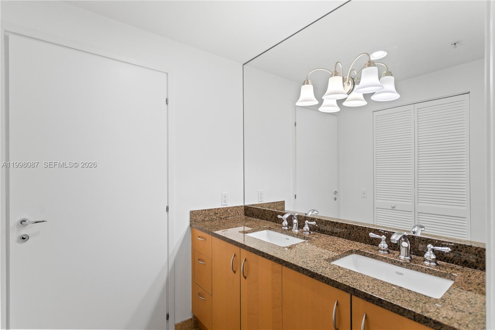 MET 1 CONDO - Residential Lease