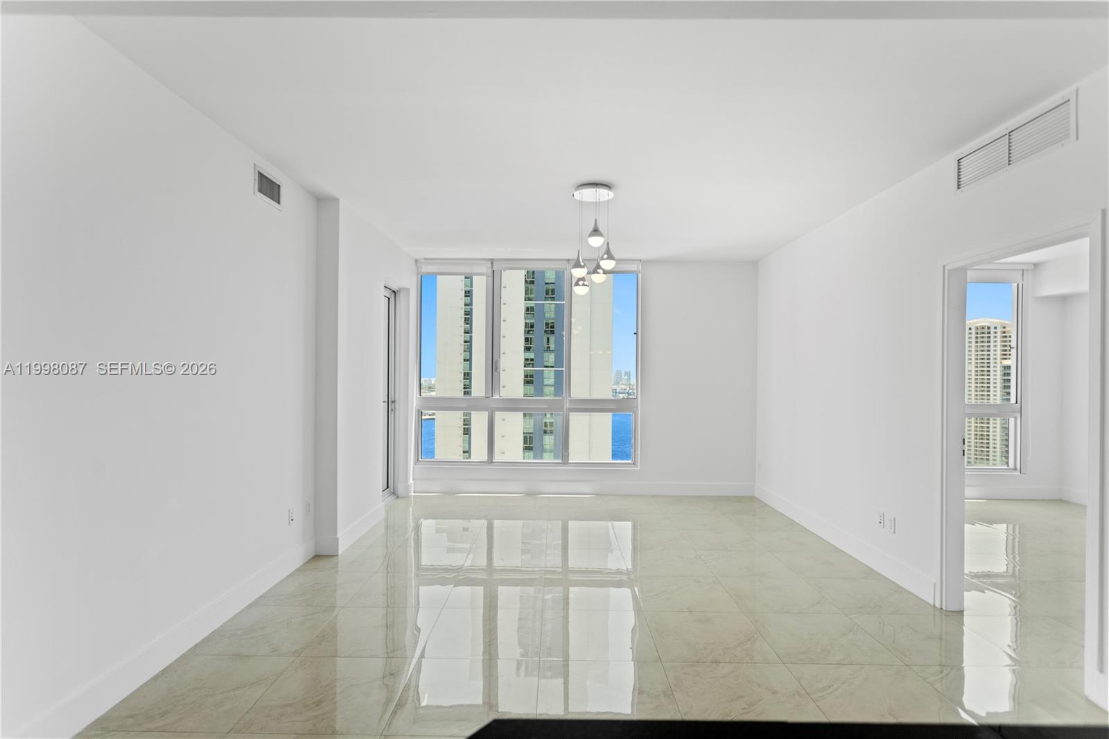 MET 1 CONDO - Residential Lease