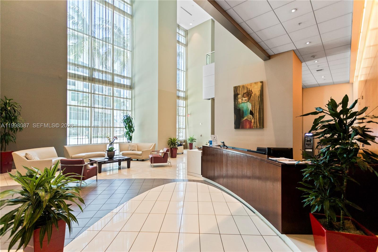 MET 1 CONDO - Residential Lease