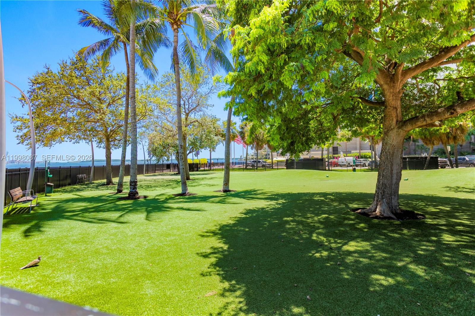 MET 1 CONDO - Residential Lease