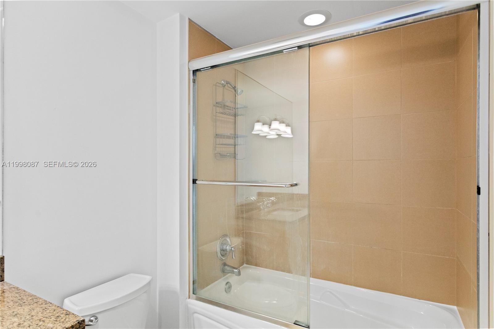 MET 1 CONDO - Residential Lease