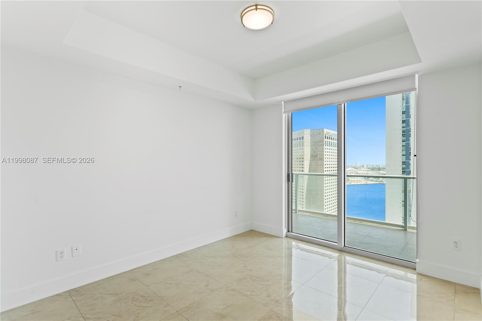 MET 1 CONDO - Residential Lease
