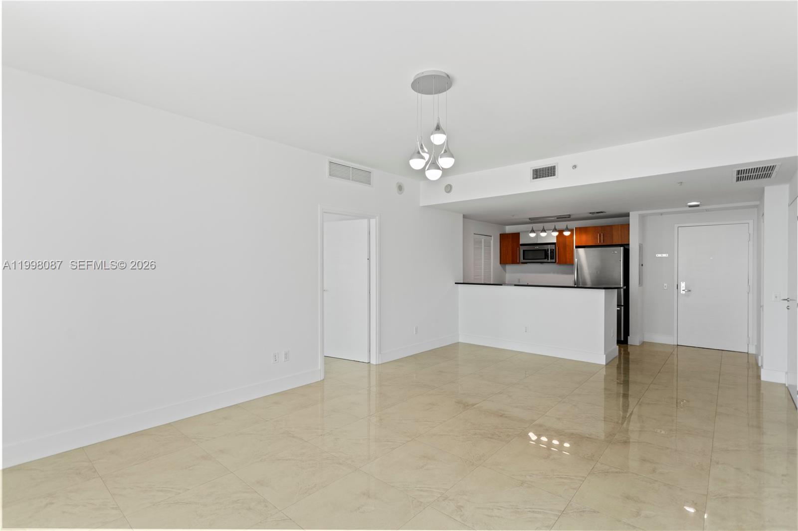 MET 1 CONDO - Residential Lease