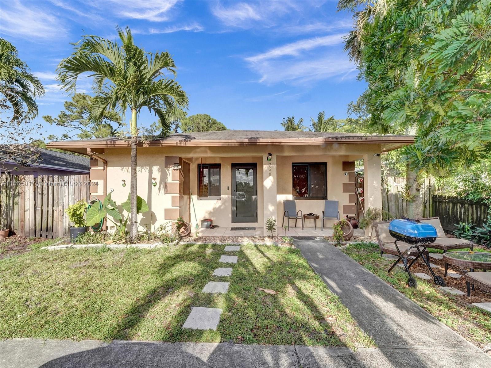 728 Sw 16th Ave, Fort Lauderdale, Broward County, Florida - 4 Bedrooms  
2 Bathrooms - 