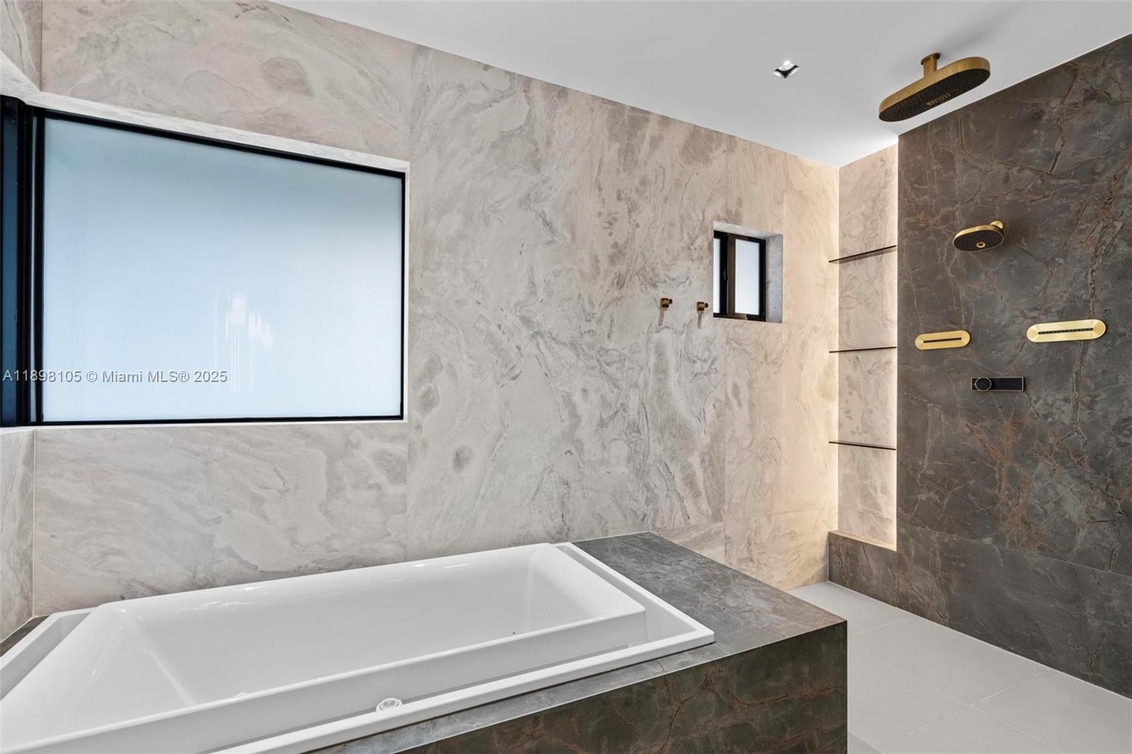 AURELIA SUB - Residential