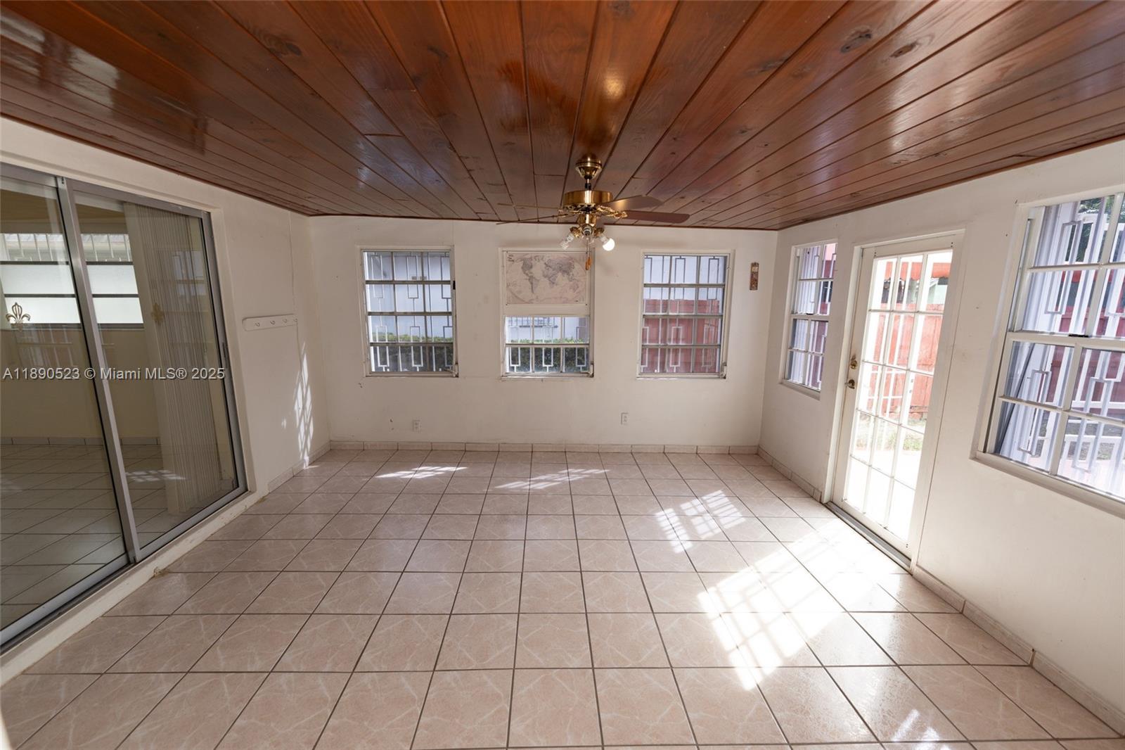 CORAL WAY SEC C - Residential