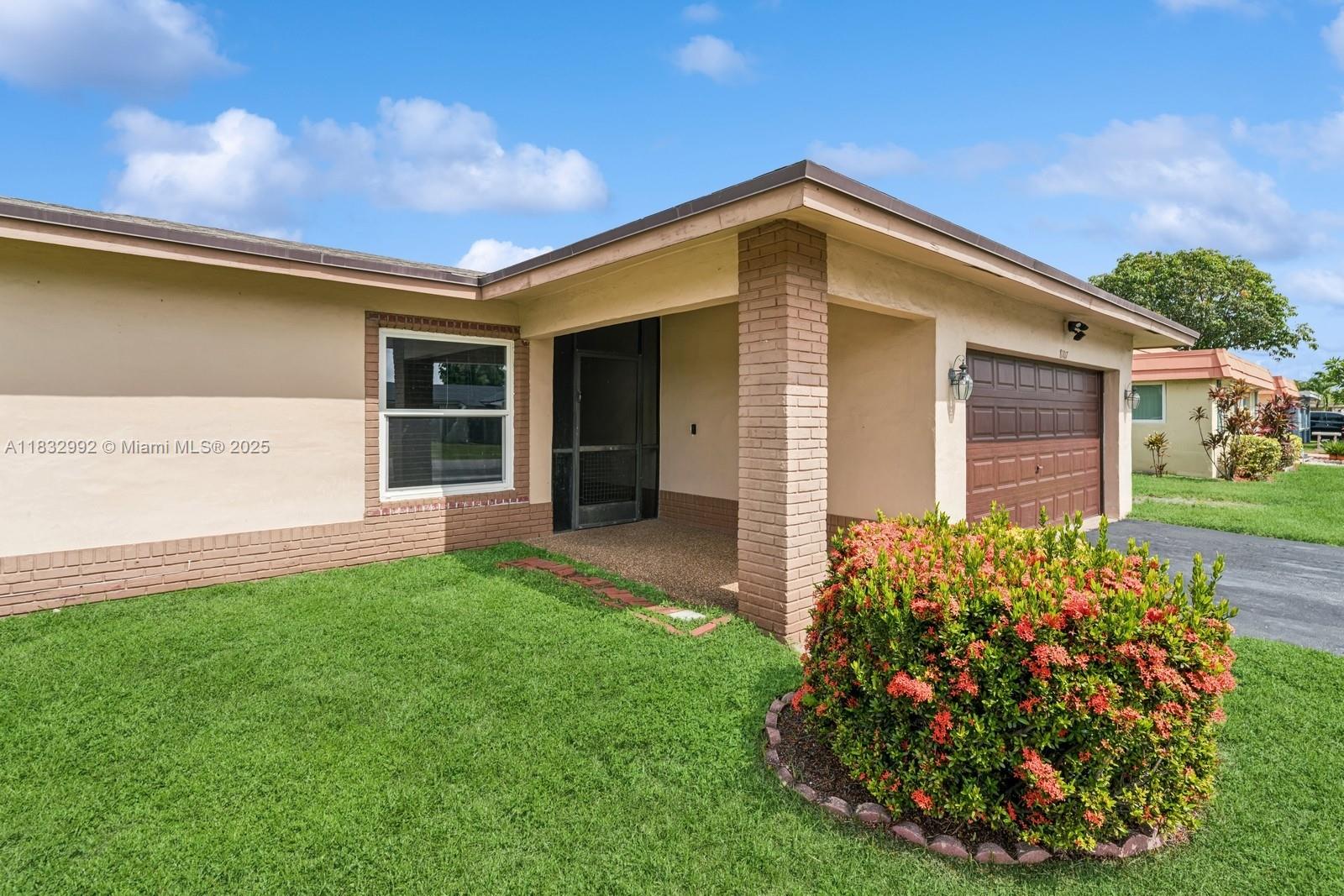 8107 NW 73rd Ter