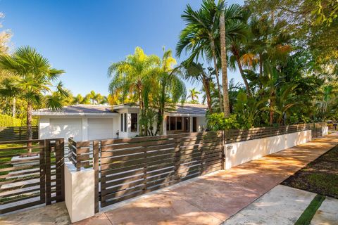 Photo of 5907 Riviera Dr, Coral Gables, FL 33146 (MLS # A11949201)