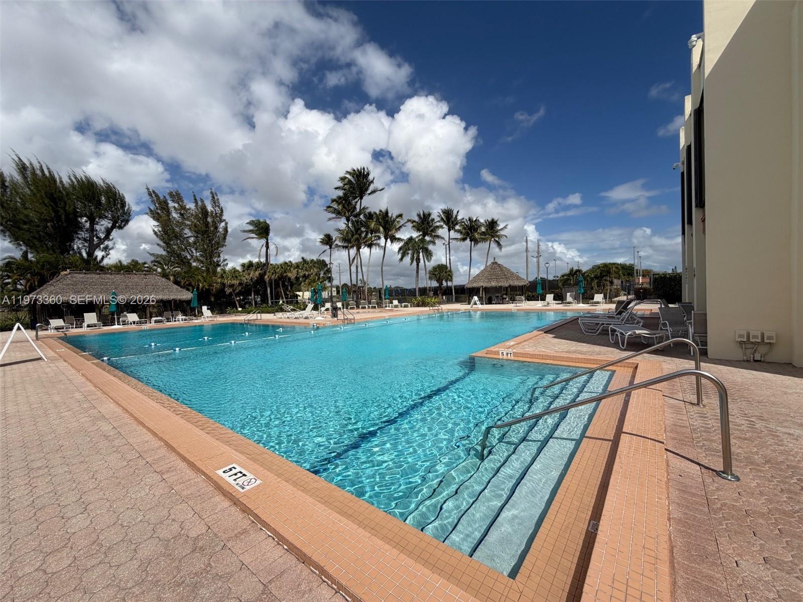 SUNSET PARK LAKE VILLAS S - Residential Lease