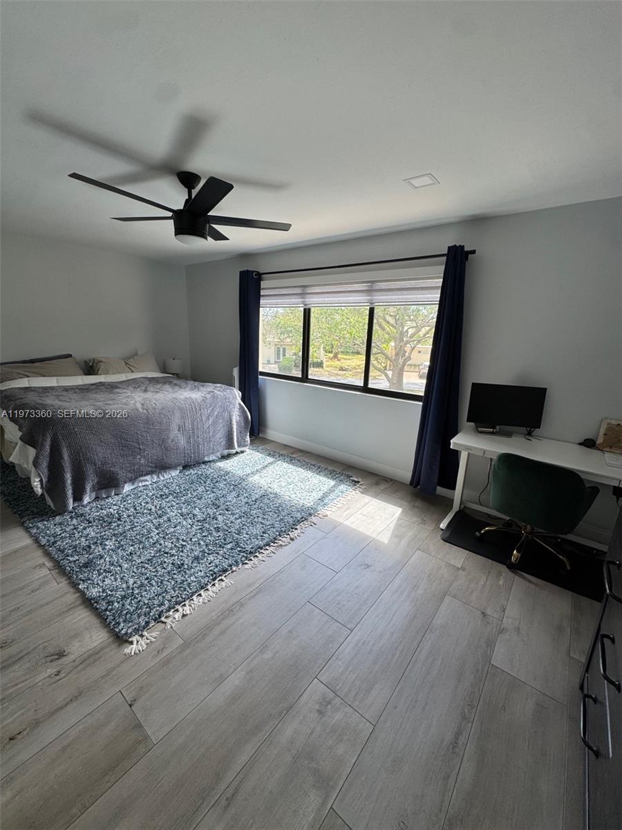 SUNSET PARK LAKE VILLAS S - Residential Lease