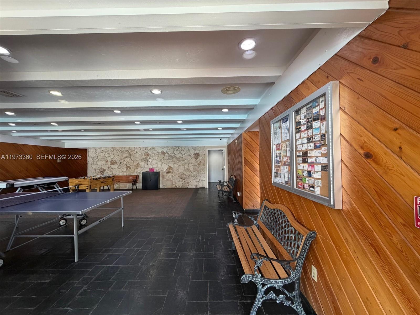 SUNSET PARK LAKE VILLAS S - Residential Lease