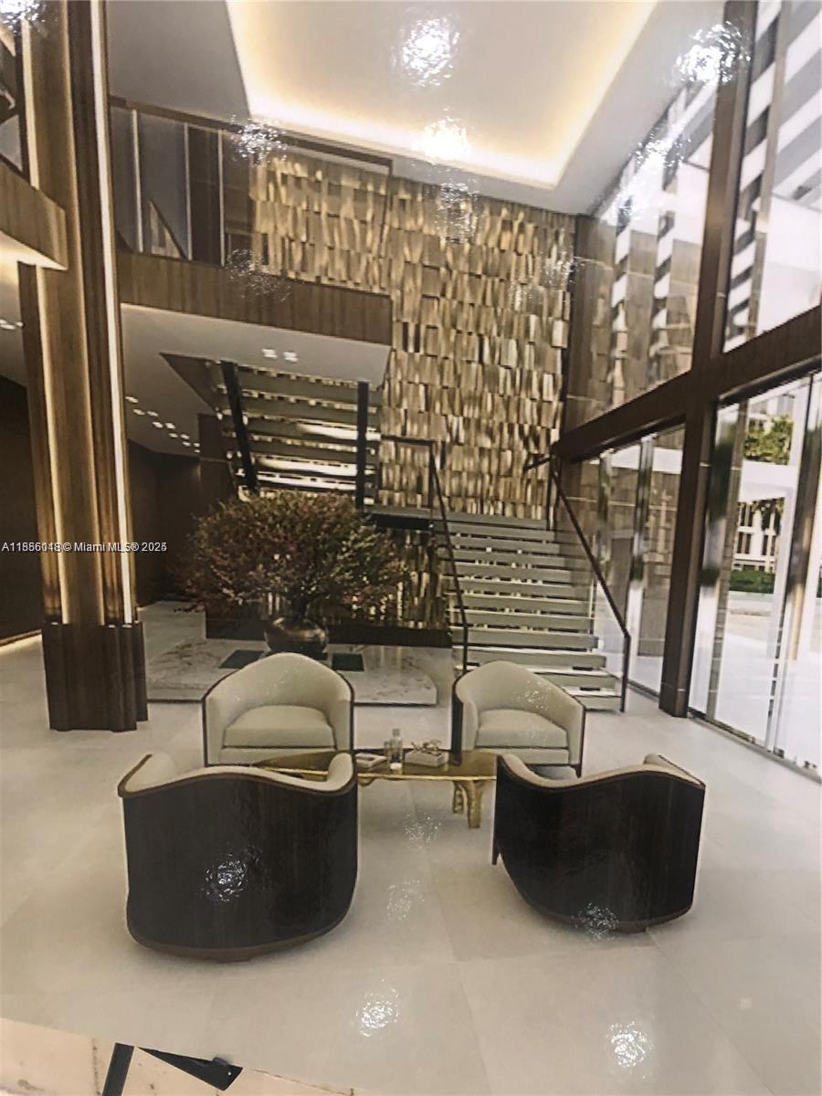 THE PLAZA OF BAL HARBOUR - Residential