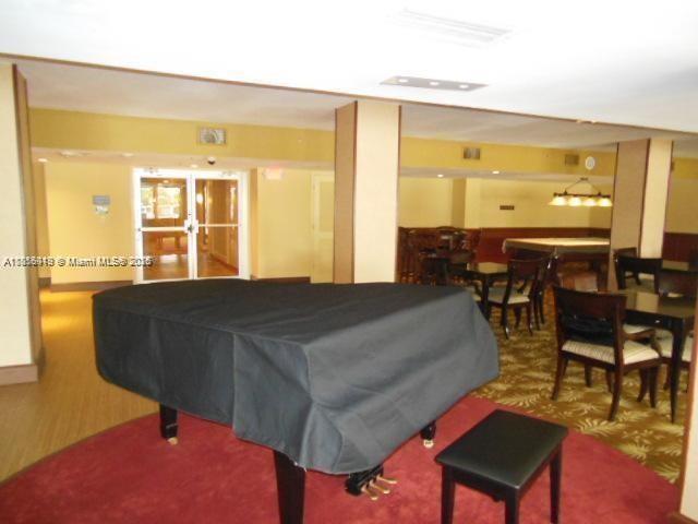 THE PLAZA OF BAL HARBOUR - Residential