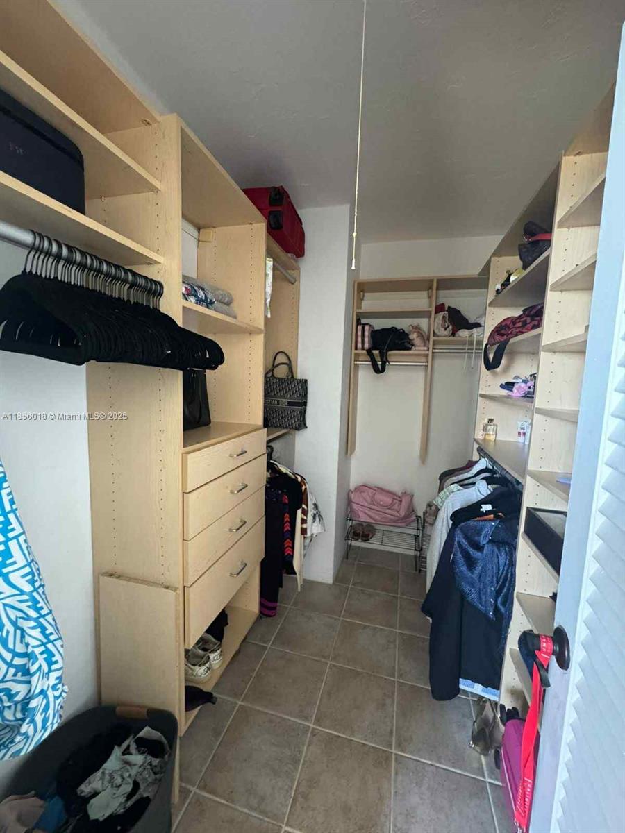 THE PLAZA OF BAL HARBOUR - Residential