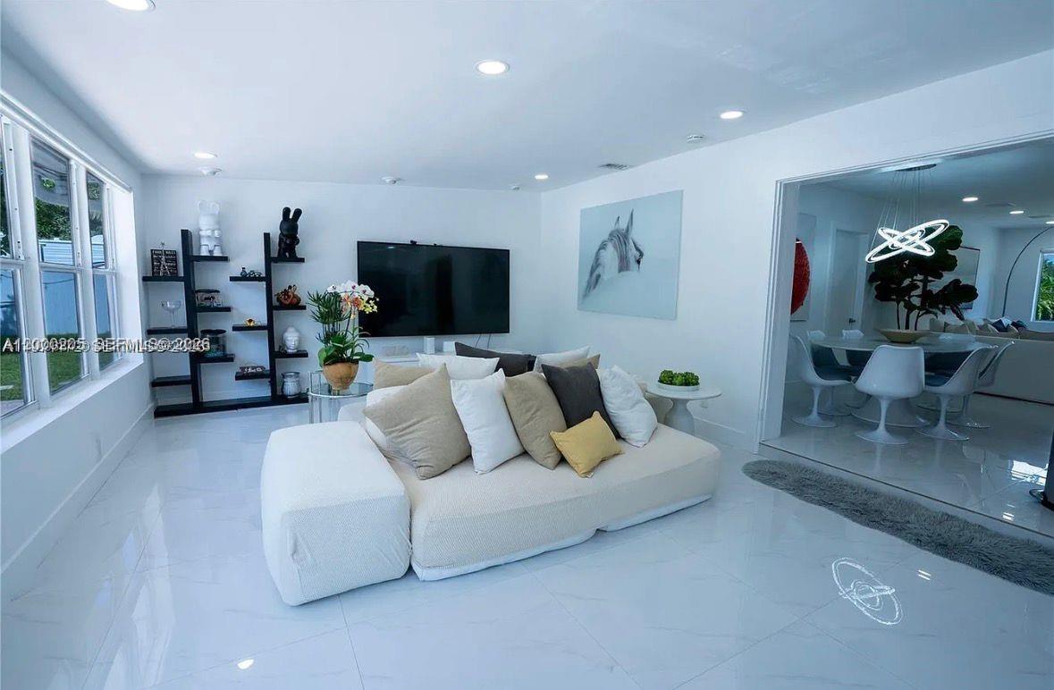 HALLANDALE BY THE SEA - Residential Lease