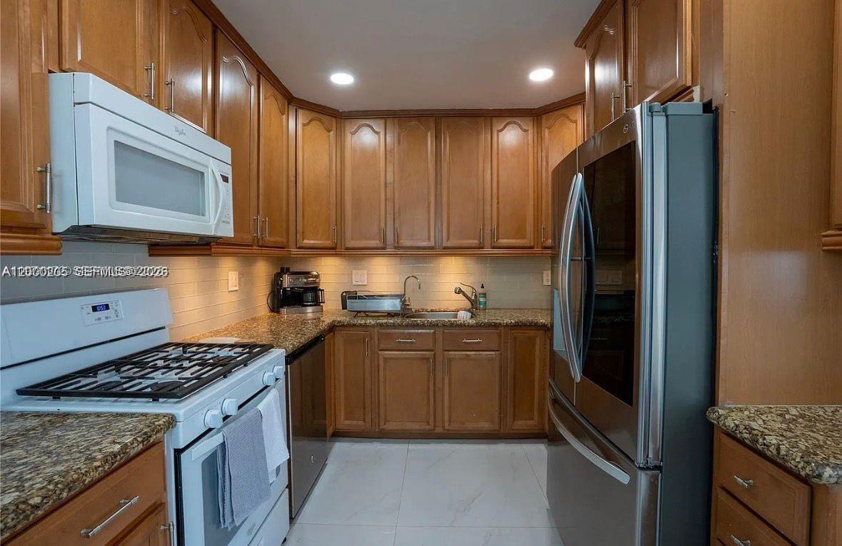 HALLANDALE BY THE SEA - Residential Lease