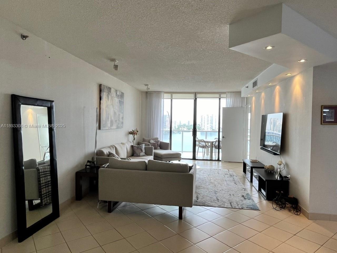 WILLIAMS ISLAND - Residential Lease