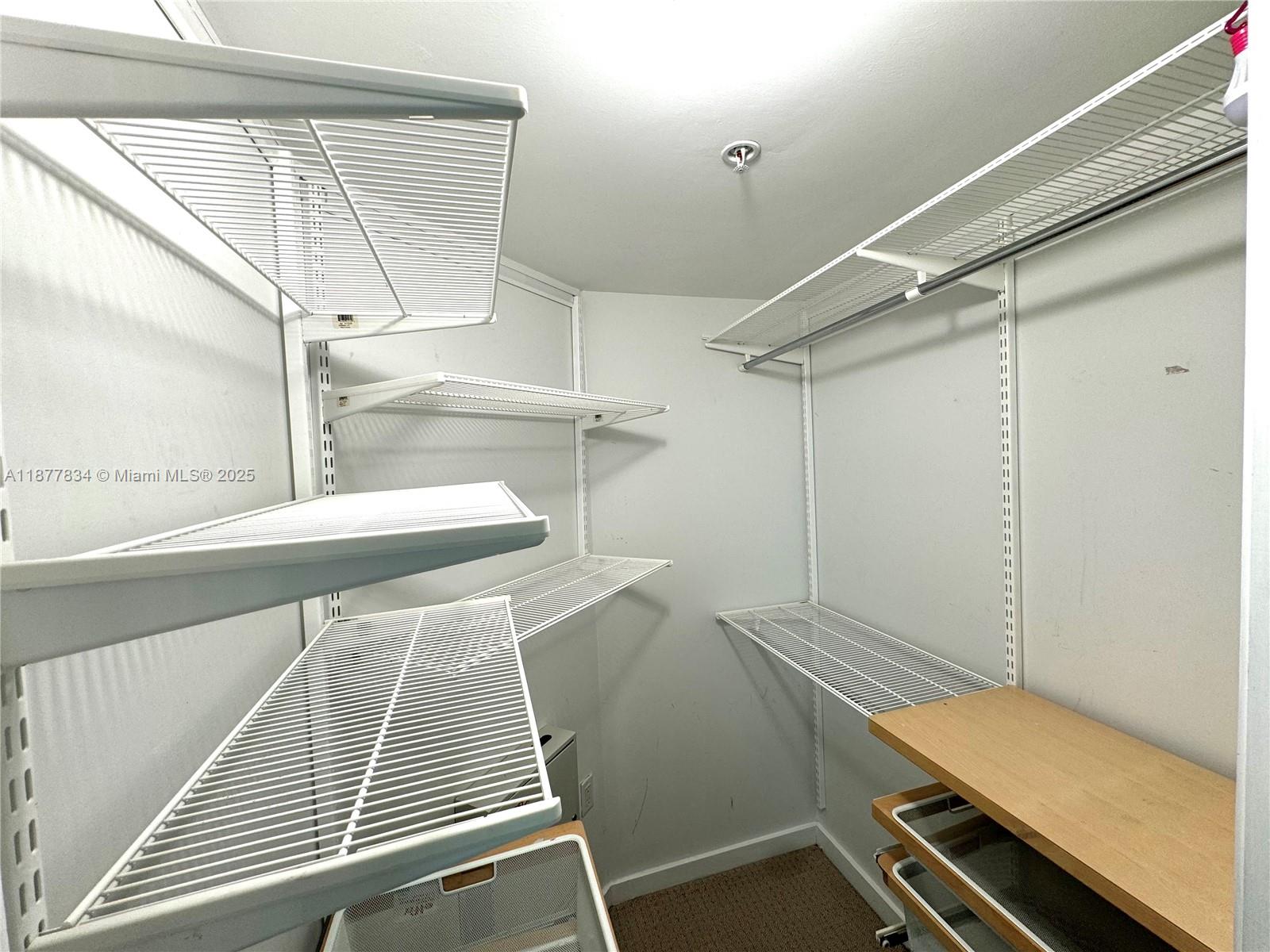 METROPOLIS I AT DADELAND - Residential