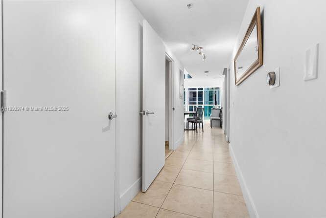 BRICKELL ON THE RIVER S T - Residential Lease