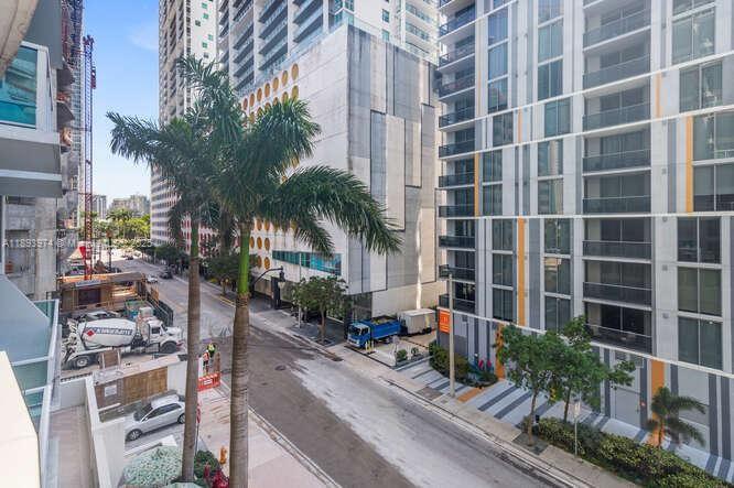 BRICKELL ON THE RIVER S T - Residential Lease