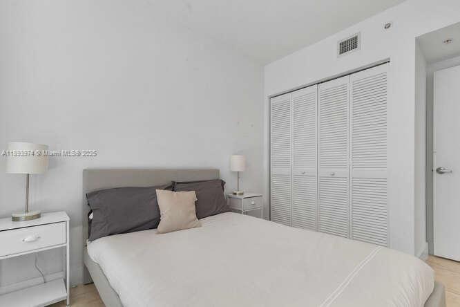 BRICKELL ON THE RIVER S T - Residential Lease