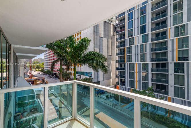 BRICKELL ON THE RIVER S T - Residential Lease