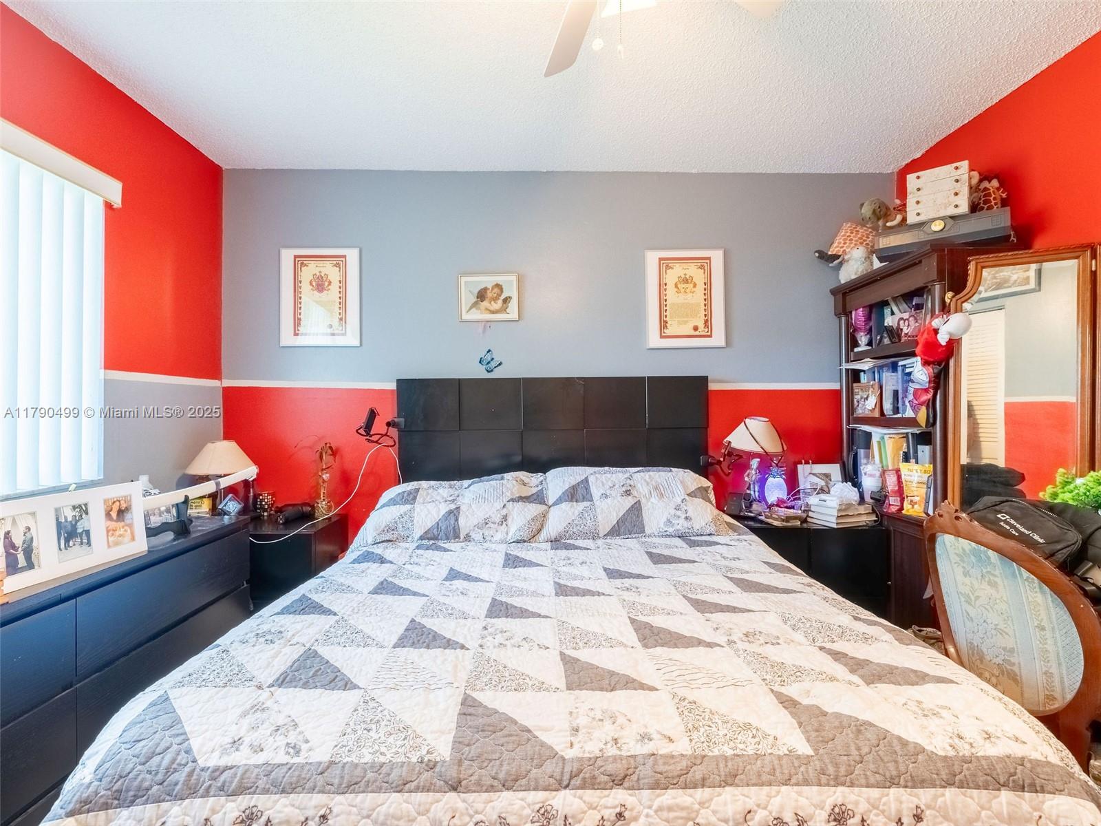 VILLAS AT BONAVENTURE IN - Residential