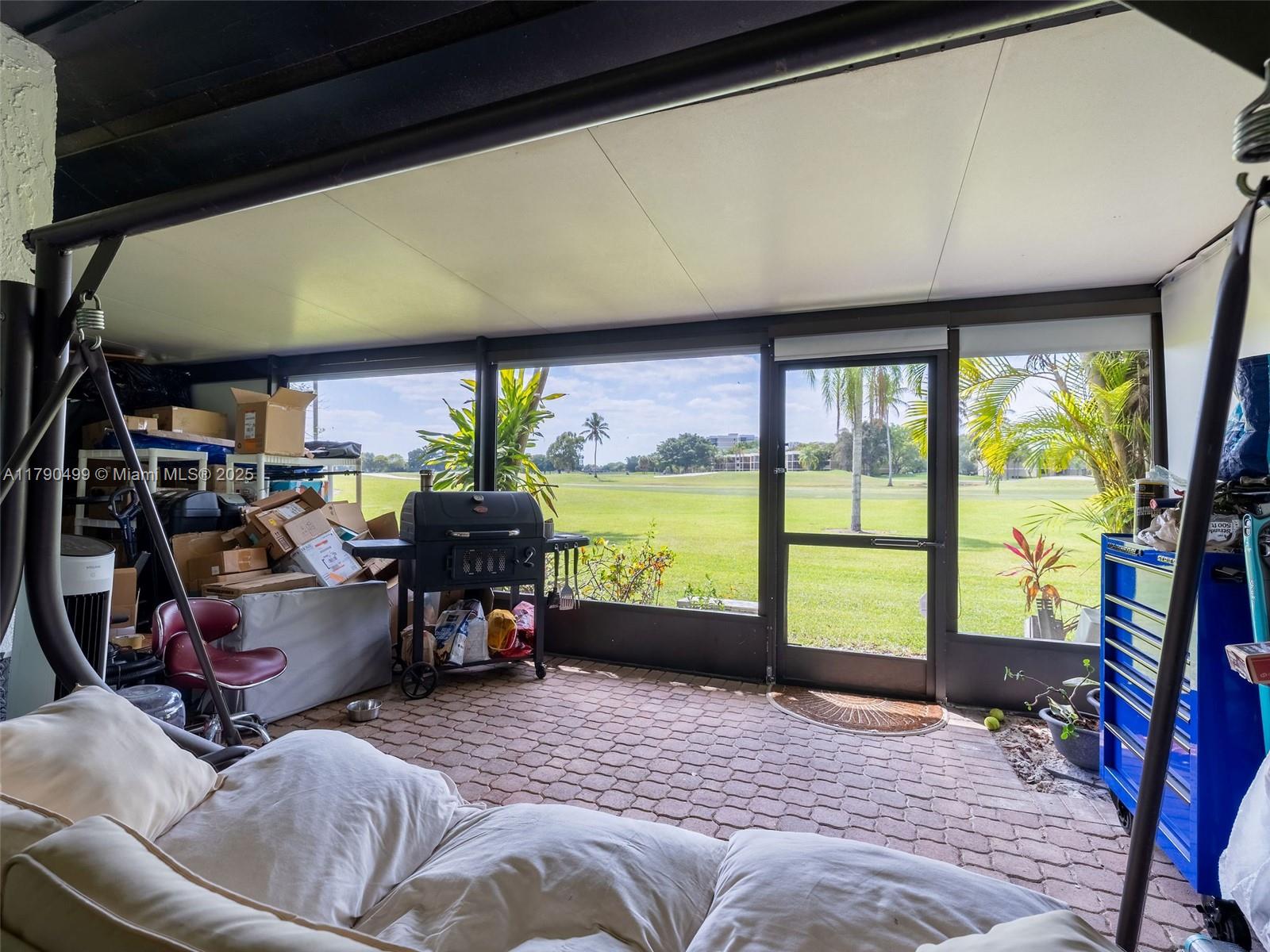 VILLAS AT BONAVENTURE IN - Residential