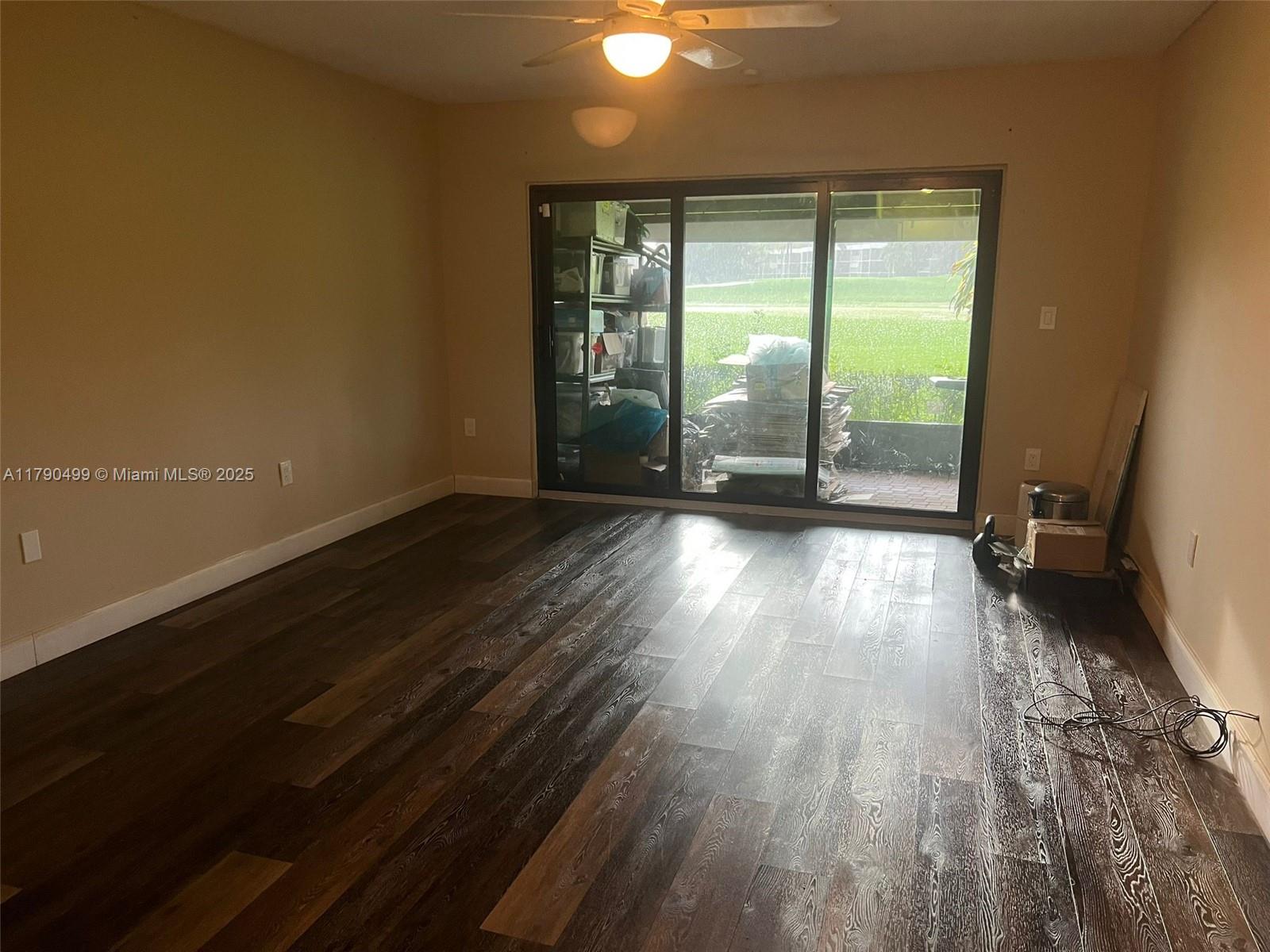 VILLAS AT BONAVENTURE IN - Residential