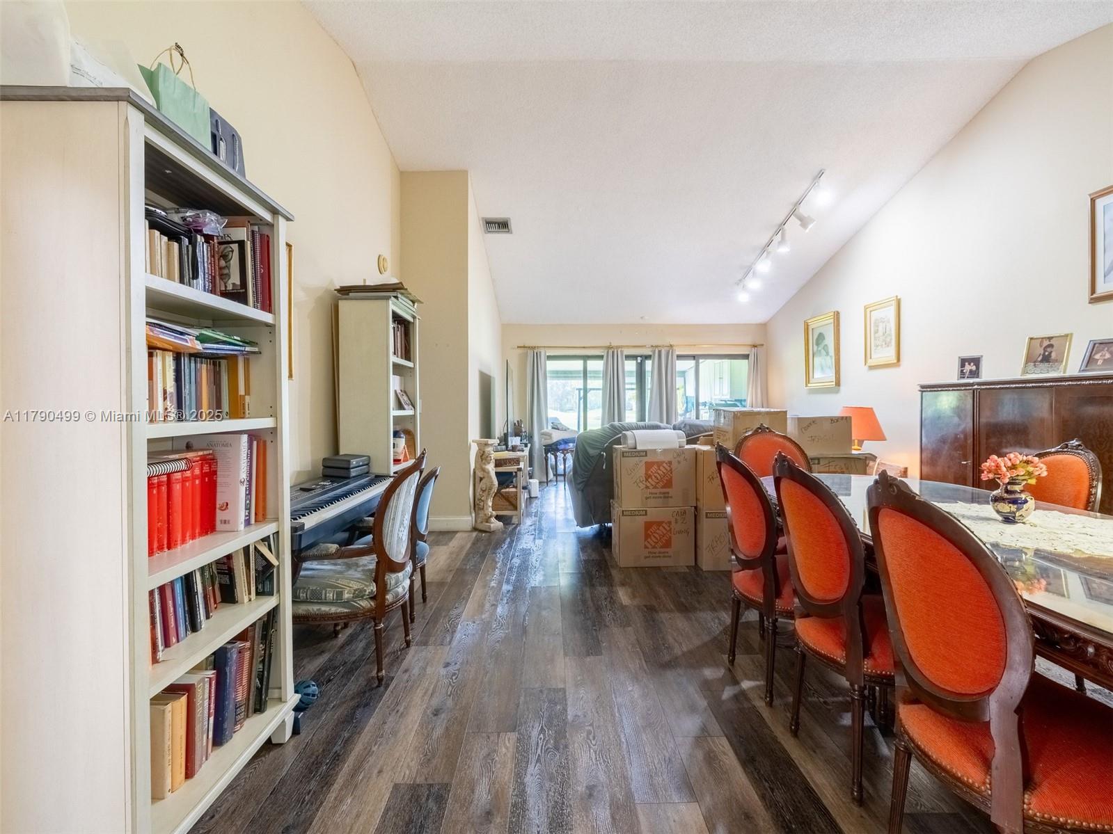 Property for Sale at 370 Fairway Cir 13, Weston, Broward County, Florida - Bedrooms: 3 
Bathrooms: 2  - $560,000