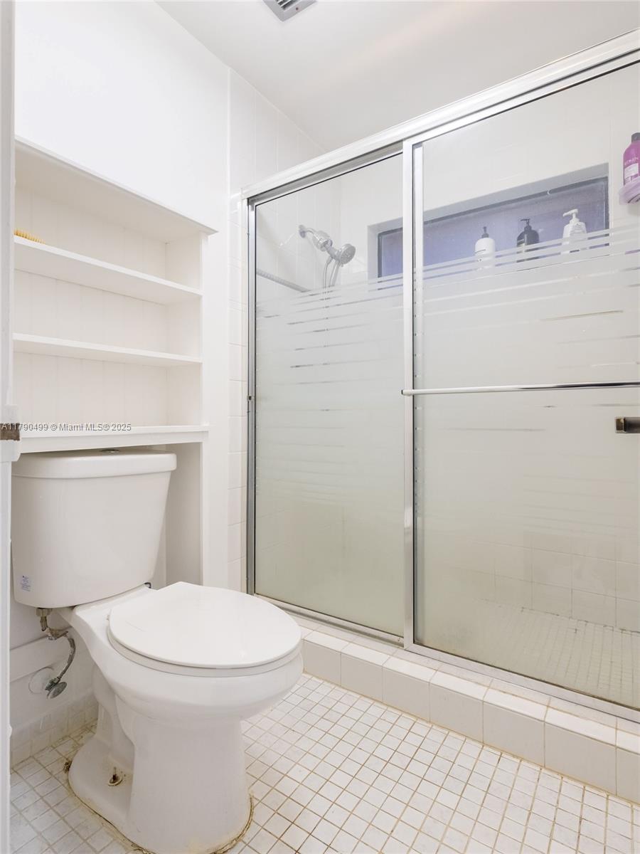 VILLAS AT BONAVENTURE IN - Residential