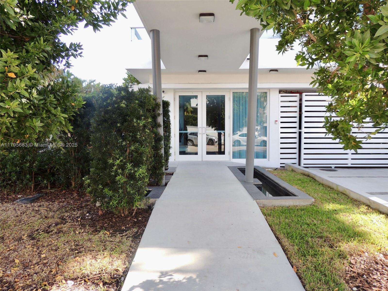 1170 101st St 402