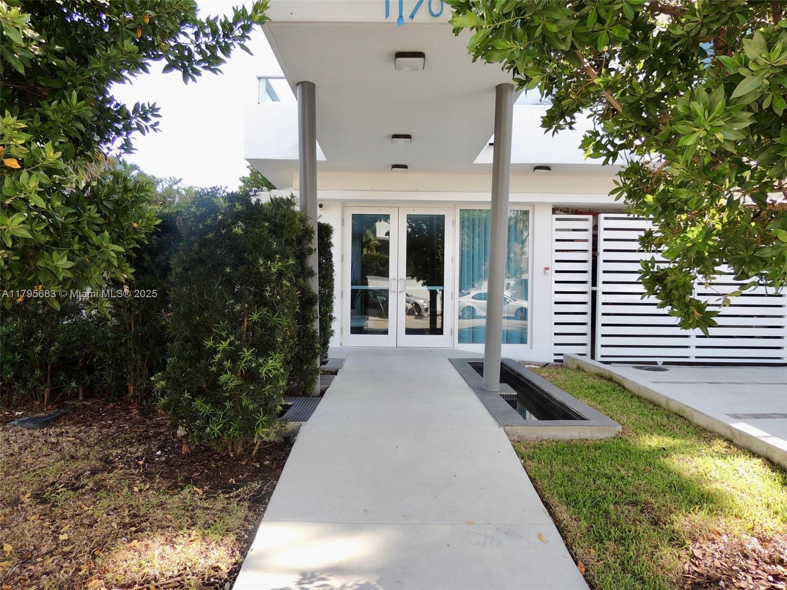 1170 101st St 402